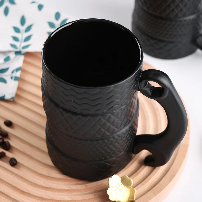 Tazza da caffè in ceramica creativa da 500ml novità a forma di pneumatico colazione tè latte tazza d\'acqua ufficio casa grande capacità bicchieri