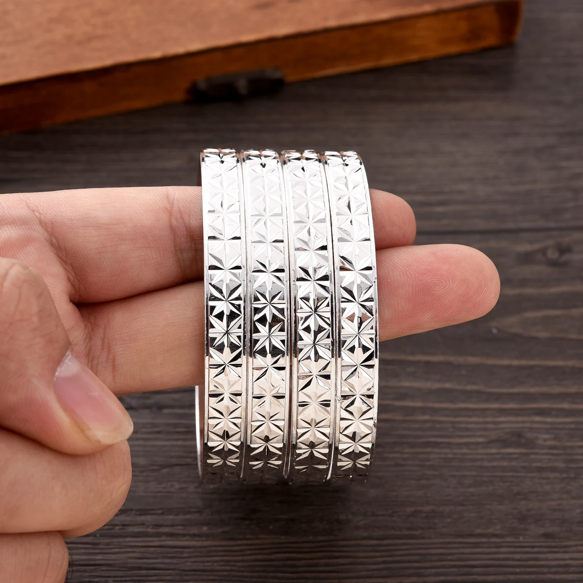 African Dubai Silver Color Exquisite Closed Bangle for Women Middle Eastern Arab Brides Wedding Jewelry Party Gifts