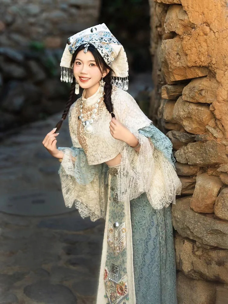 

Improved Zhuang Ethnic Costume Women's Lace Embroidery Stage Buyi Style Photo New March 3