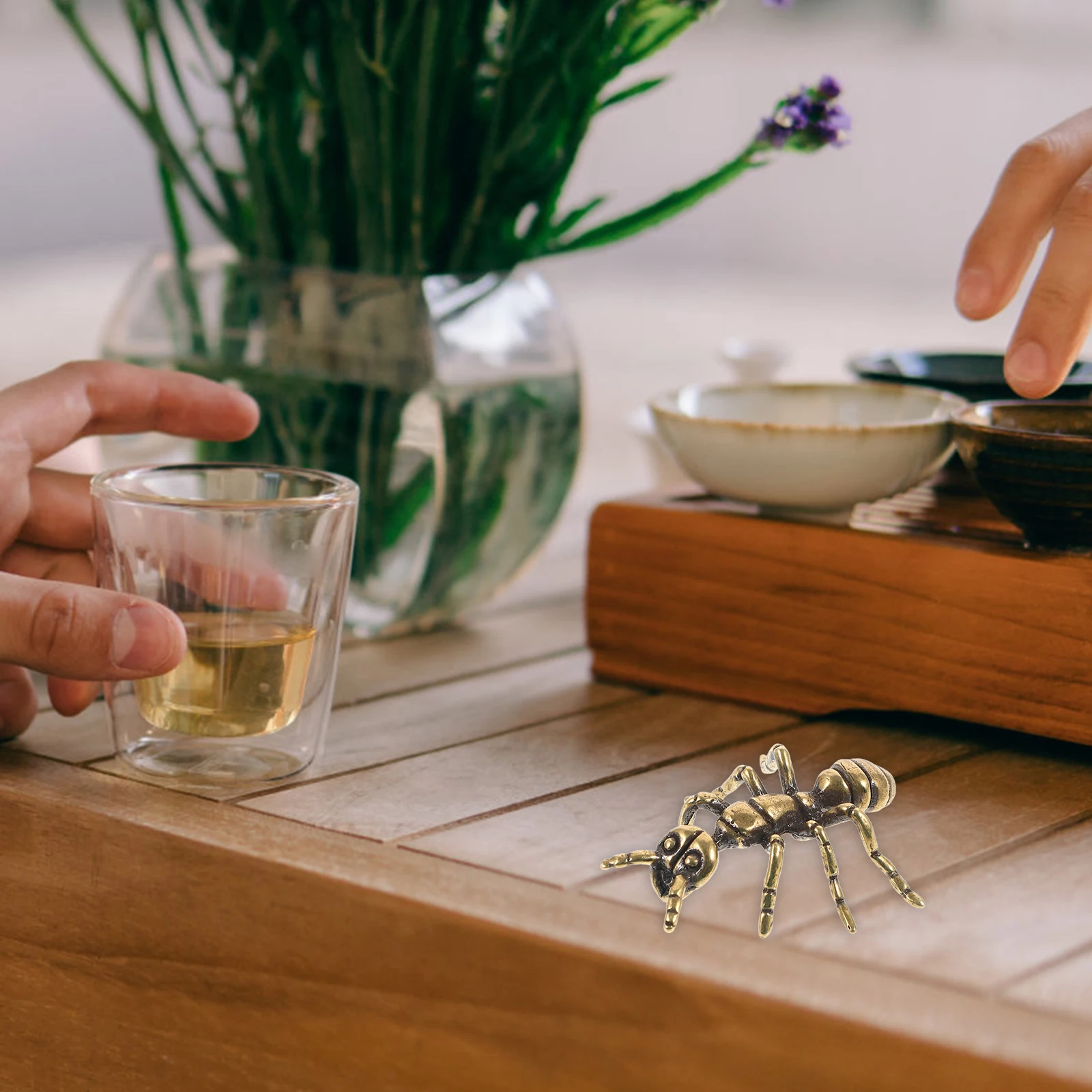 

Copper Ant Statue Decorative Metal Animal Sculpture Lightweight Tabletop Ornament Home Decor Gift Metal Ant Figurines