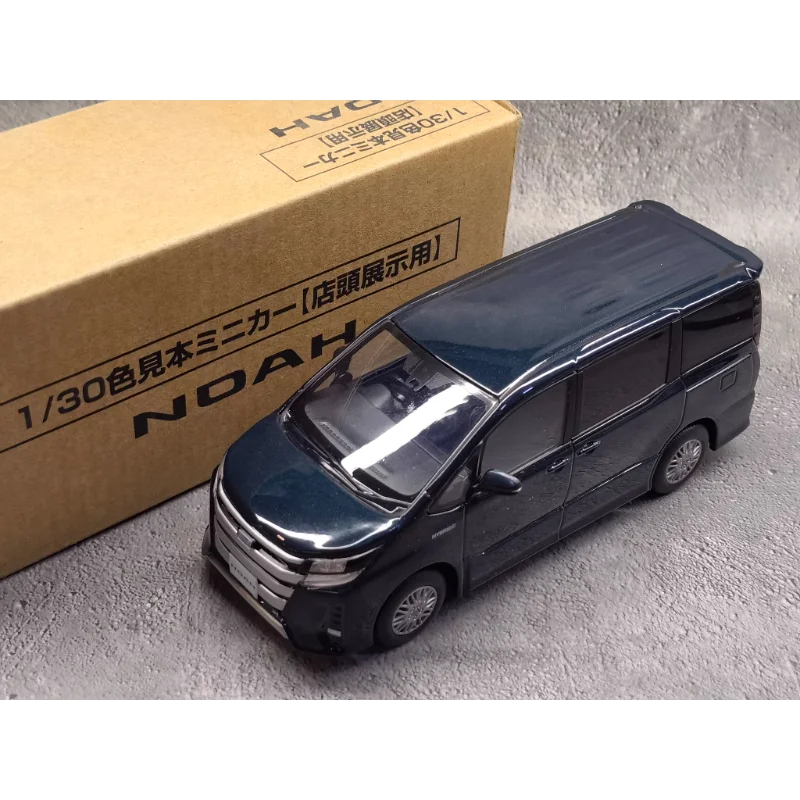 

Литой под давлением масштаб 1/30, оригинальный Toyota NOAH MPV бизнес-автомобиль, японская версия, новинка, модель автомобиля из сплава, коллекционная игрушка