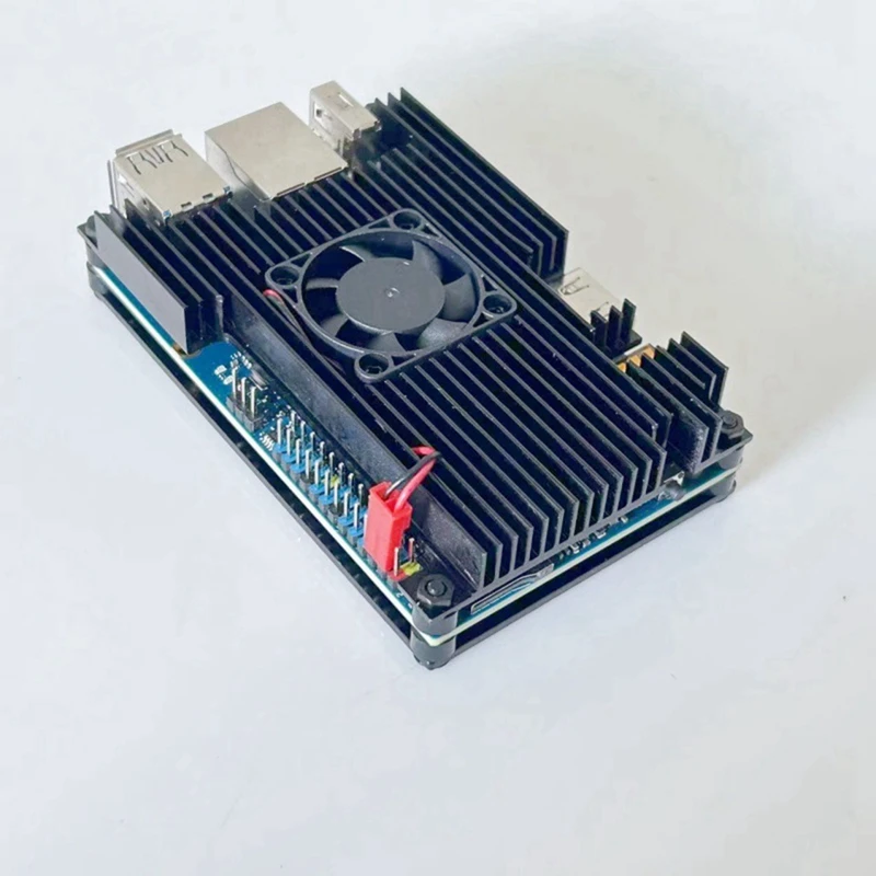 Le dissipateur de chaleur du ventilateur de la carte de développement pour Orange Pi 5B est robuste et durable