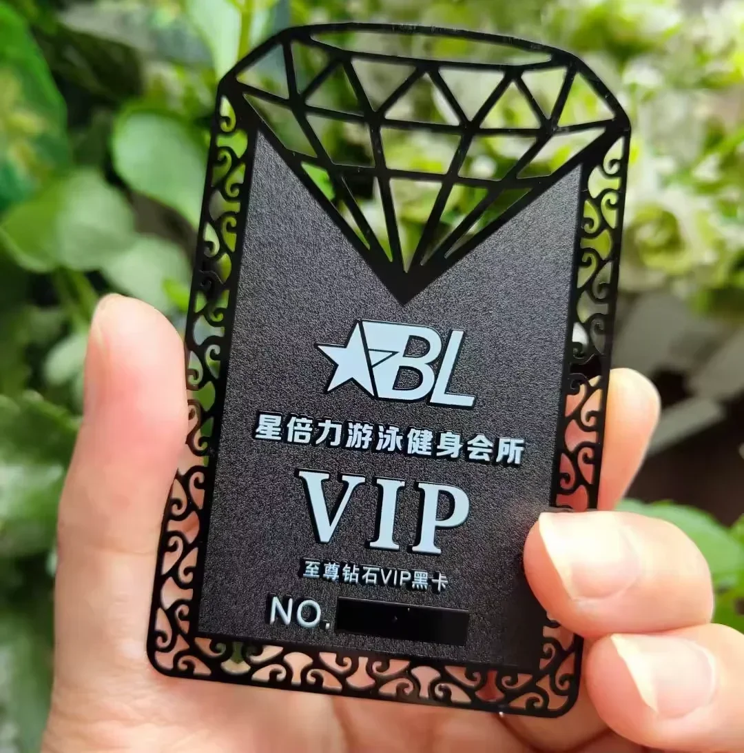 بطاقة معدنية مخصصة من الفولاذ المقاوم للصدأ مقطوعة بالليزر بطاقة عضوية فاخرة من المعدن الأسود Vip بطاقات عمل معدنية سوداء غير لامعة