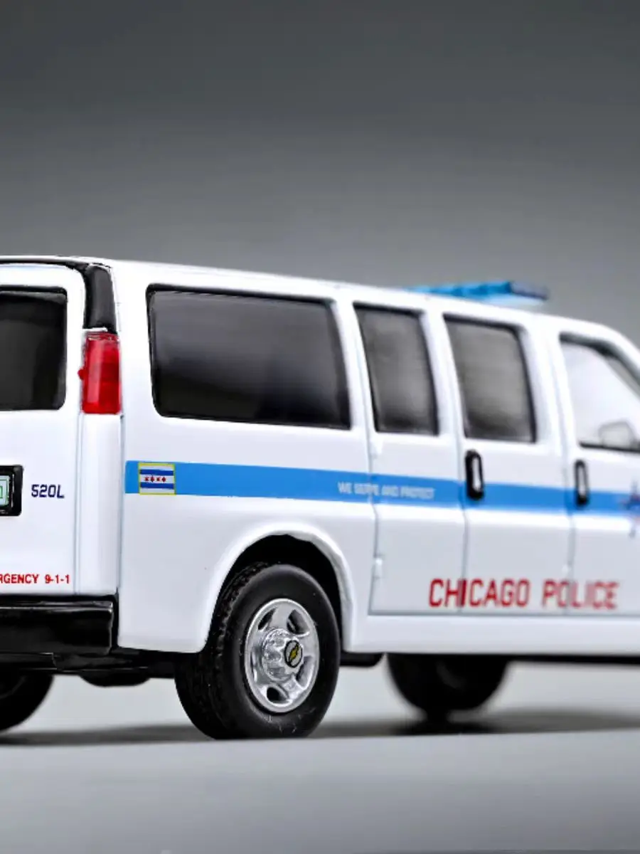 596 1/64 Chicago Police Department painted alloy car model