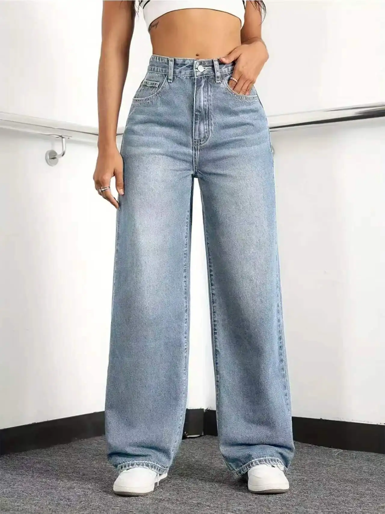 Loose Mid-Thigh Pants Made of Denim, with Light-Colored Watered-Down Treatment, Full-Length Loose Denim Pants, Casual Streetwear