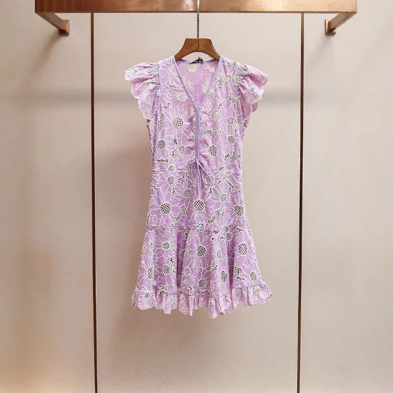 

25 new women's fashionable flying sleeves, small fragrant style V-neck short water-soluble lace daisy dress