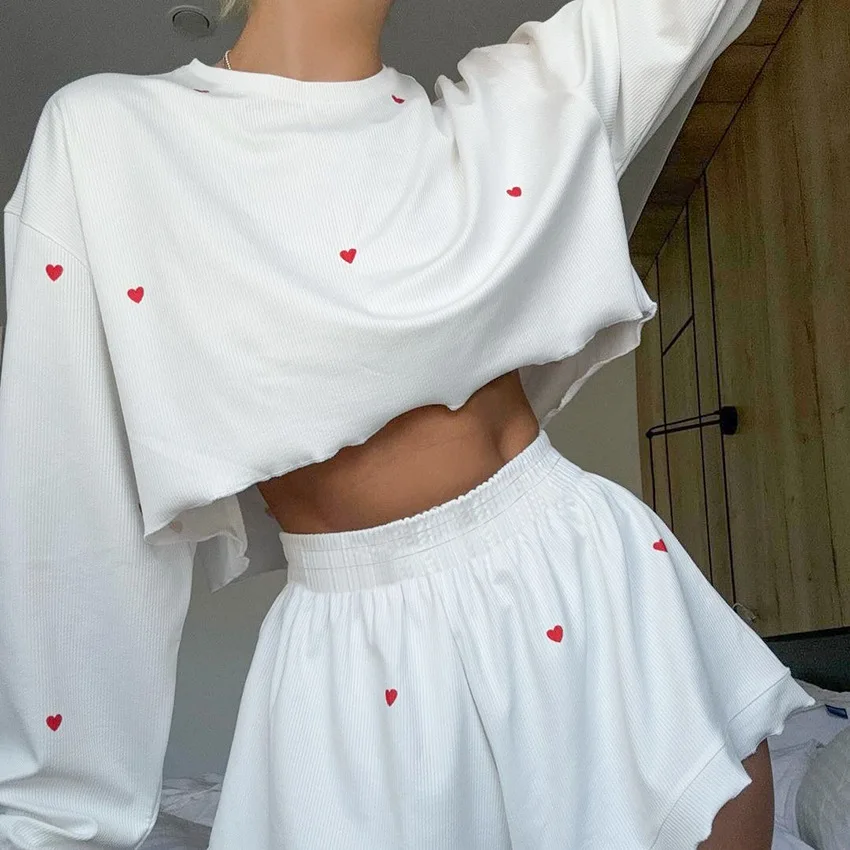 2025 Knitted women's home wear, fashionable heart-shaped printed long-sleeved and short-sleeved loose two-piece pajamas