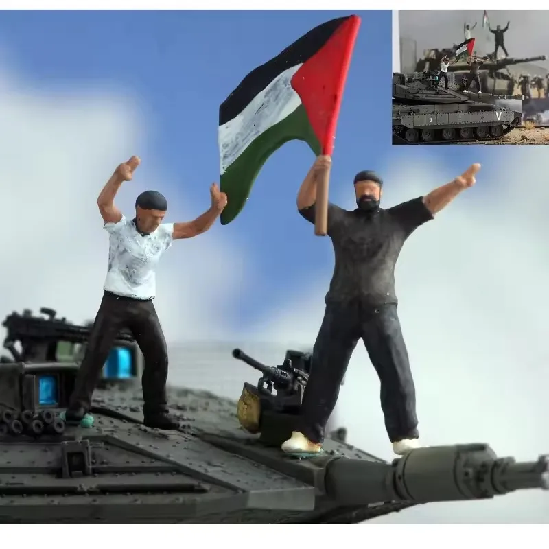 1:72 스케일 모델 2PcsCivilian 탱크 위에 서있는 플래그 액션 피규어 군인 DIY 장면 액세서리 컬렉션 디스플레이 인형