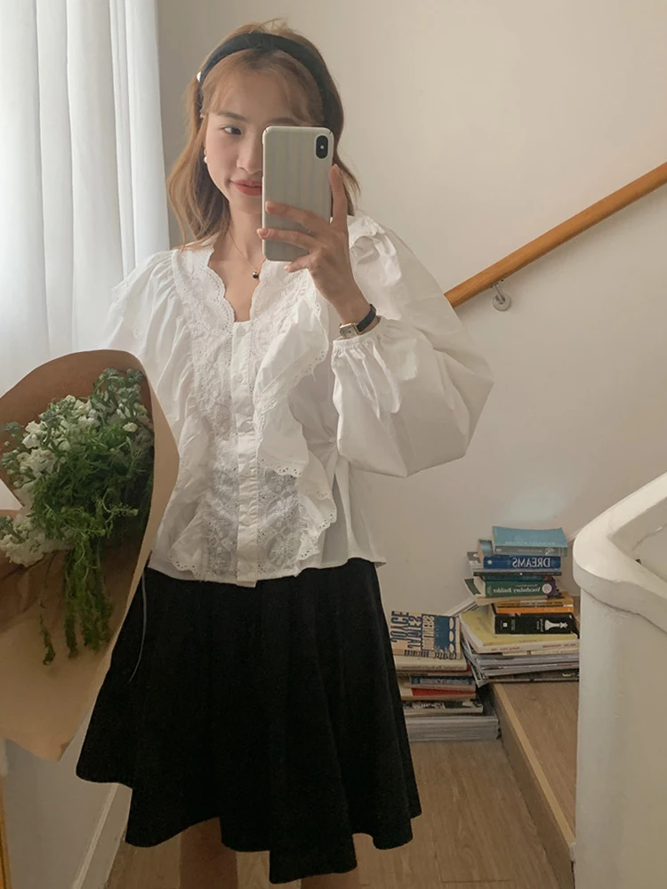 Camiseta Larga Retro con Volantes y Parches para Mujer, Estilo Dulce Coreano con Cuello y Detalles de Botones