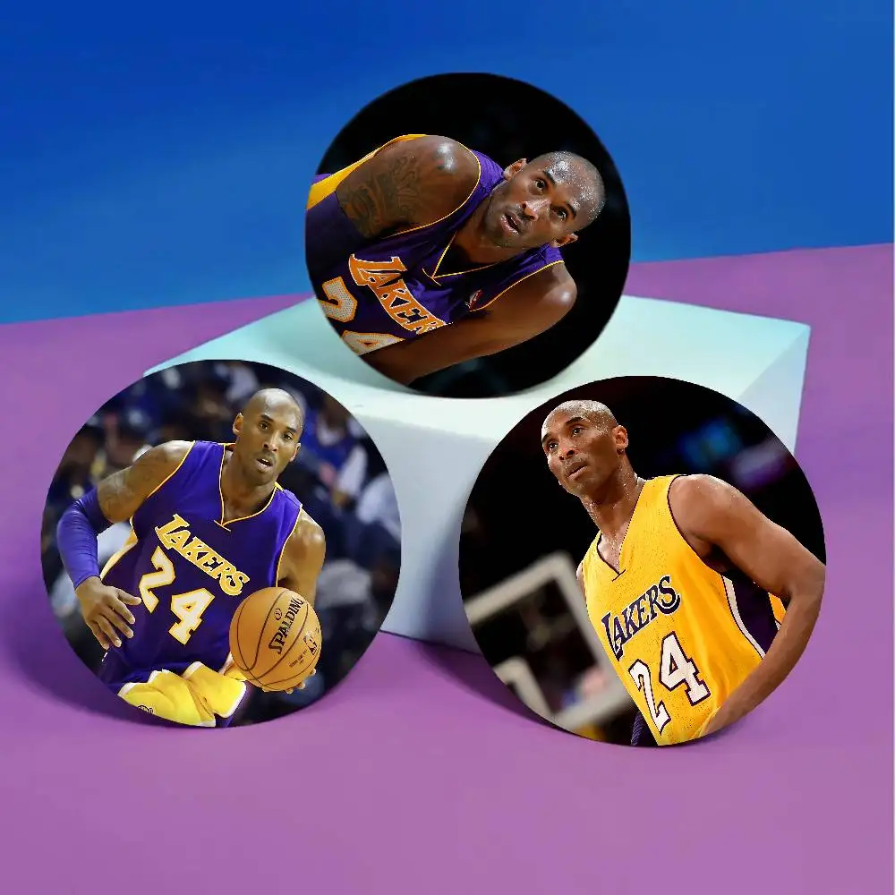 Football Star K-Kobe B-BryantS Photo Brooches Creative Round Badge Gifts Pins 32/44/58mm