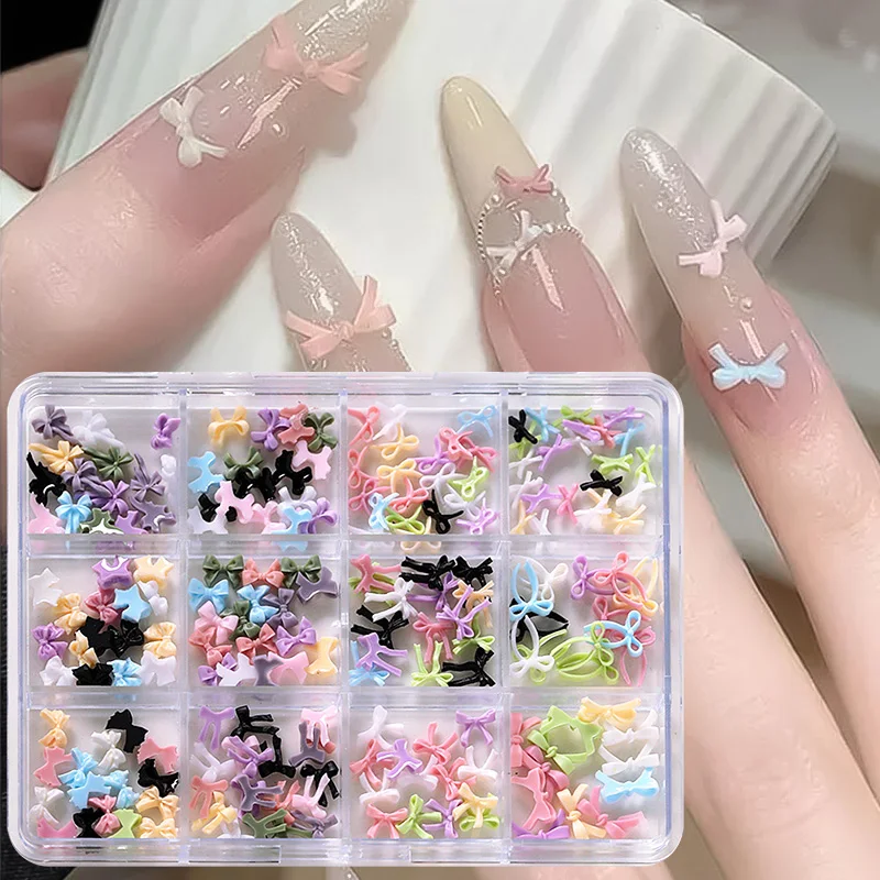 

12 сеток/коробка, набор украшений для ногтей с лентой и бантом, красочные смешанные нерегулярные бантики из смолы, аксессуары для дизайна ногтей, подвески, маникюр «сделай сам»