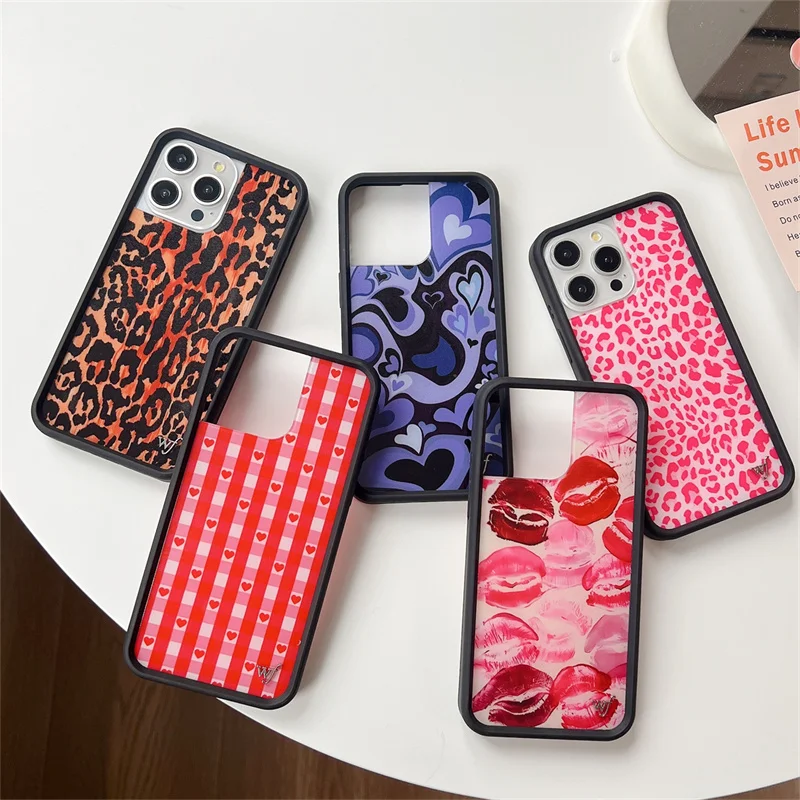 

Wildflower 3D Leopard Love Heart Case For iPhone 15 14 13 Pro Max Cute WF Sexy Girl Lips Shockproof Soft Edge Hard Back Cover