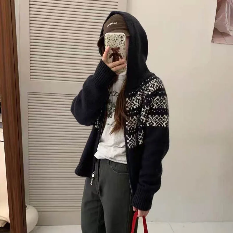 Veste pull à capuche jacquard de style doux français pour femme, cardigan tricoté ample de couleur contrastée, rouge, automne et hiver, 12