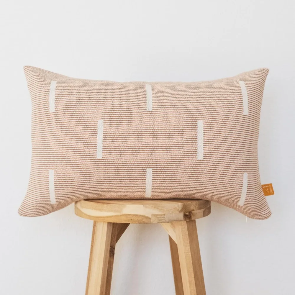 

Хлопковая тканая наволочка в современную геометрическую полоску — 12x20, ржавчина и кремовая