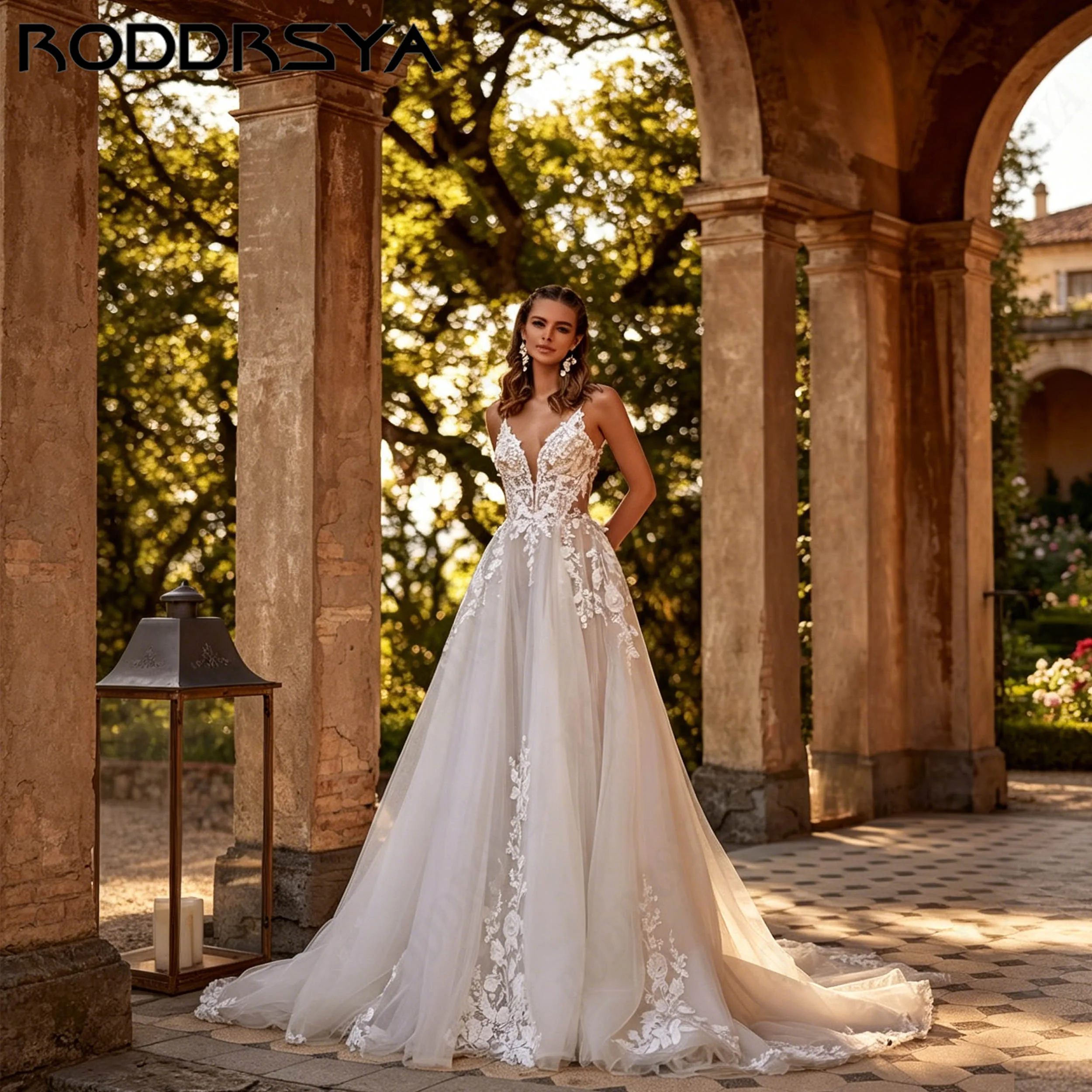 RODDRSYA Lace Applique Garden Wedding Dress Spaghetti Straps A-Line Bridal Gown Tulle V-Neck vestidos de novia Personalized