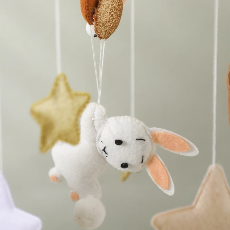 Wooden Baby Rattles Soft Felt Cartoon Bunny Balloon Bed Bell Toys Newborn Mobile Bed Bell Bracket Baby Toy Bracket Crib Toy Gift