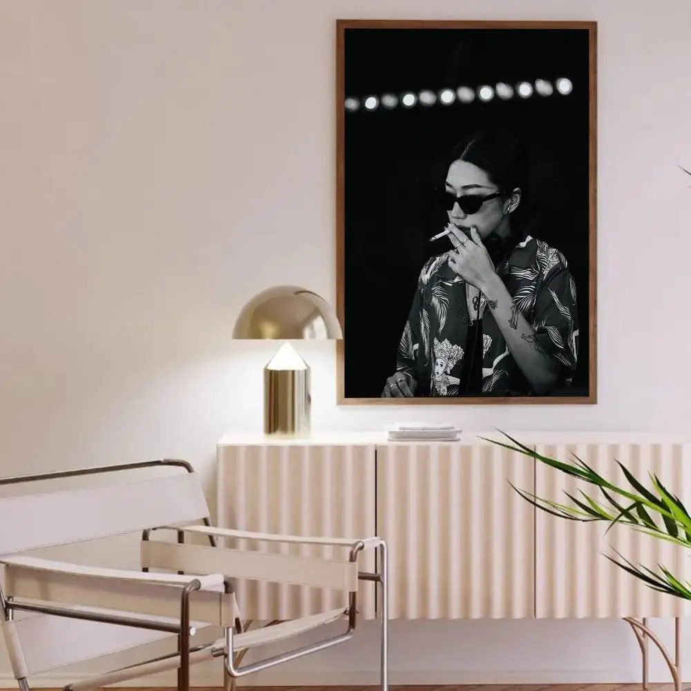 1 قطعة Peggy Gou ملصق فني ذاتي اللصق مقاوم للماء ورقة ملصق مقهى بار غرفة جدار ديكور #6