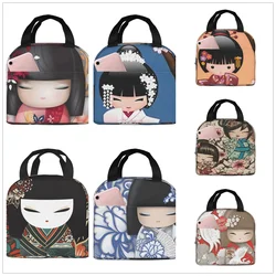 Bolsa de almuerzo roja Sakura Kokeshi Doll, bolsa bento aislada engrosada, adecuada para estudiantes de oficina, hombres y mujeres, bolsa con aislamiento de alimentos