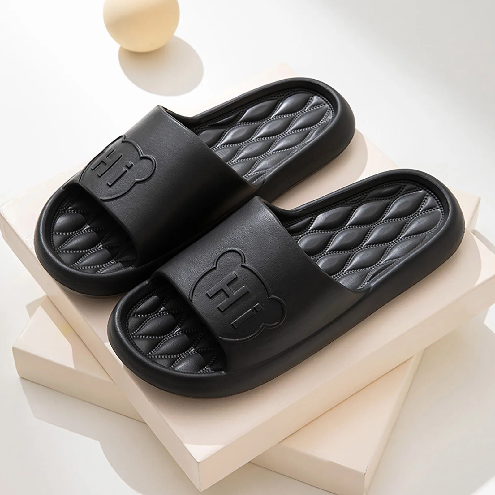 New Women Letter Slippers Comfort Beach Slippers Solid Color Mens House Shoes 2024 Summer Indoor Bathroom Anti Slip Shoes