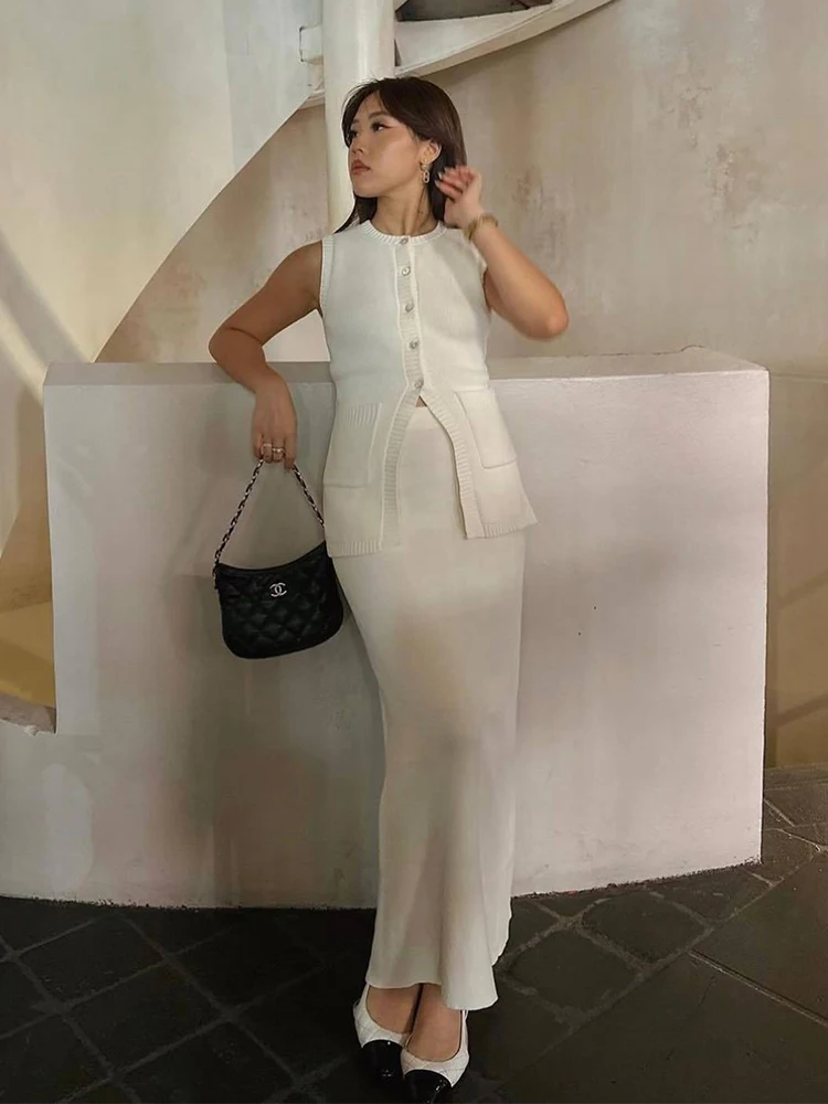 

Elegant Sweater Set 2 Pieces White Long Skirt Sleeveless O-Neck Crop Top for Women 2024 Single Button Kintted High Waist Outfits