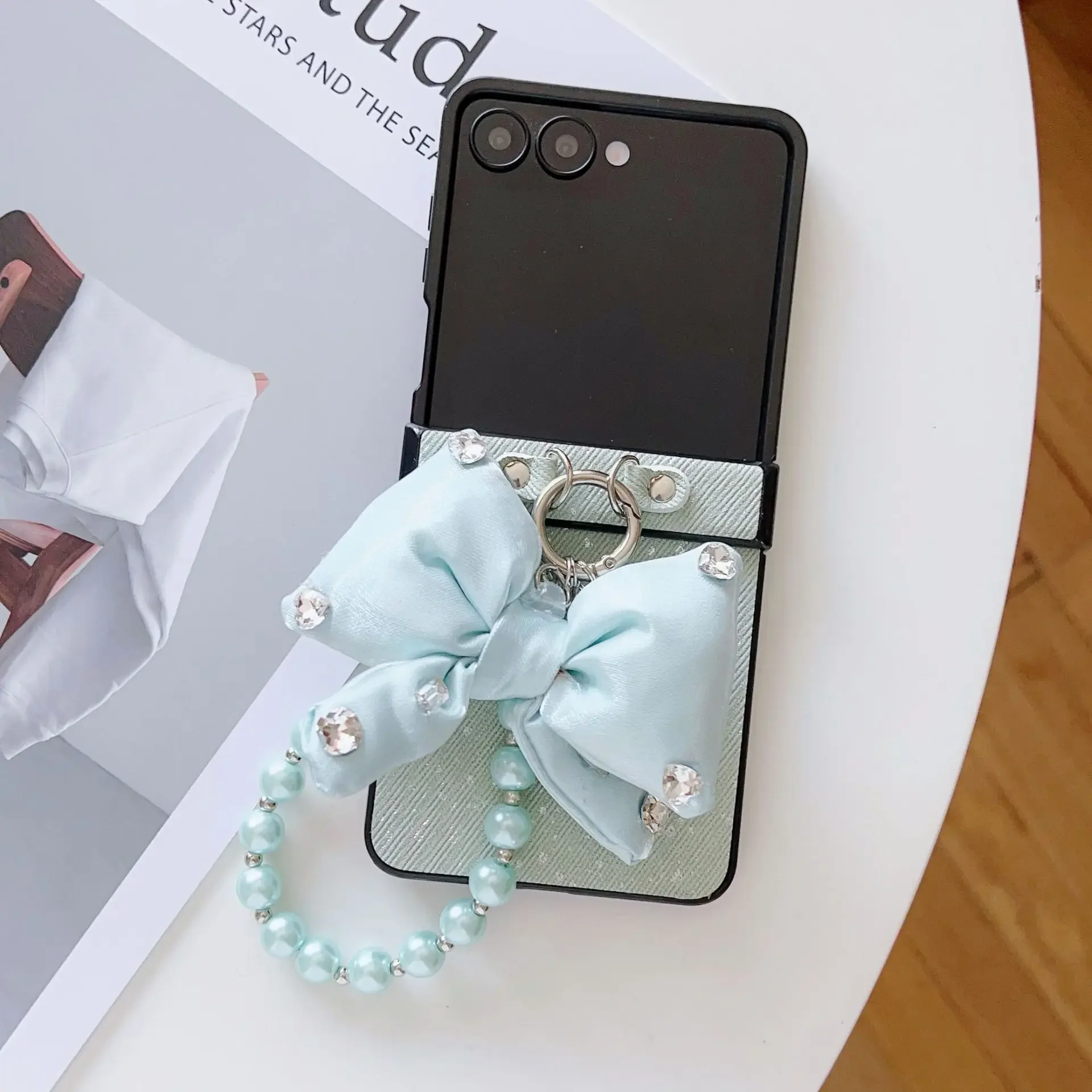 

810A72 Phone Case For Samsung Galaxy Z Flip 7 6 5 4 Protective Back Cover For ZFlip5 ZFlip6 ZFlip7 Case Shell