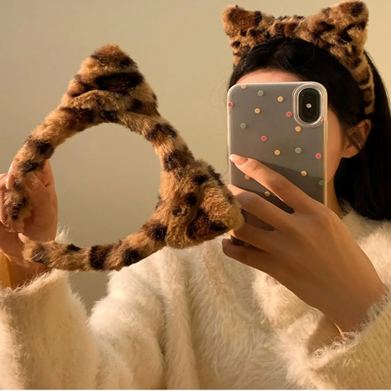 Cute leopard-print cat ear plush headband for women\'s face  in winter special facial mask hair pressing hair hair accessories