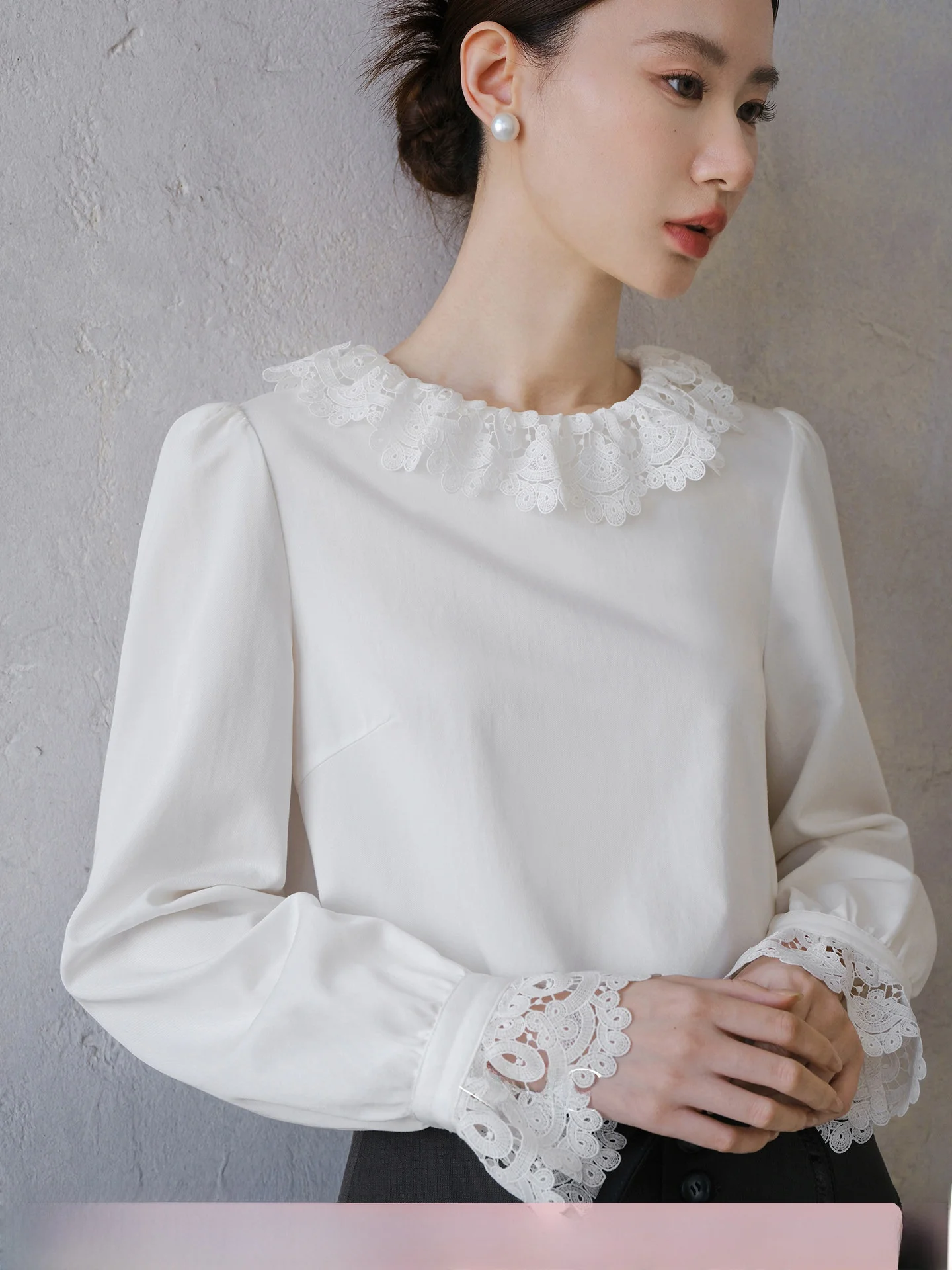 

XXNING Lace Trim Embroidered Hollow out Women's irt Romantic Sle Slim Fit Long Sve Sweet Top for Spring New Arrival
