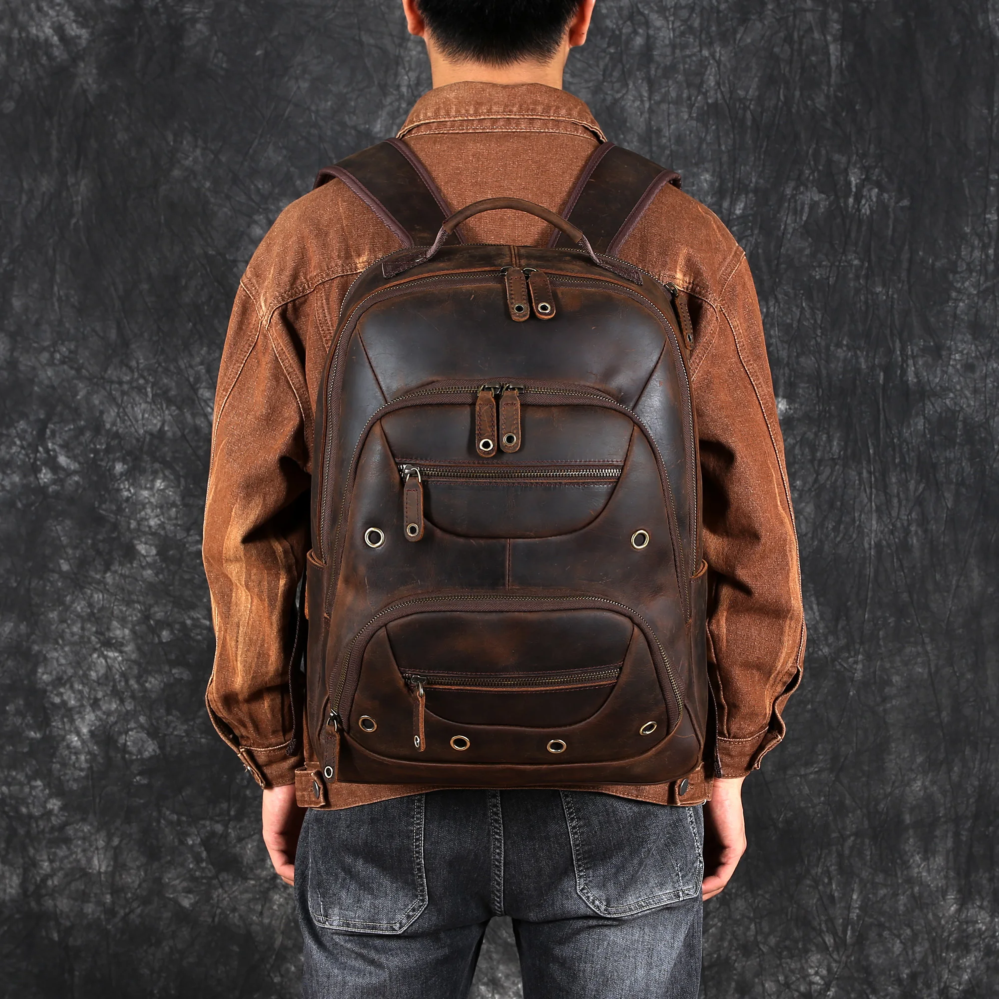 Vintage Leather Backpack Men\'s Backpack Top Layer Cowhide Large Capacity Hiking Bag Multi-Layer Travel Bag Computer Bag