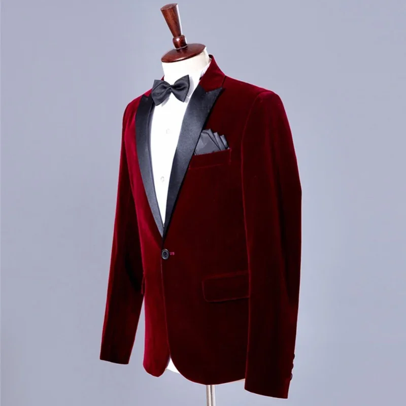 Retro Men Suit Jacket for Boyfriend Burgundy Velvet Dinner Blazer Wedding Groom Slim Fit with Black Peak Lapel Fashion Coat 2024