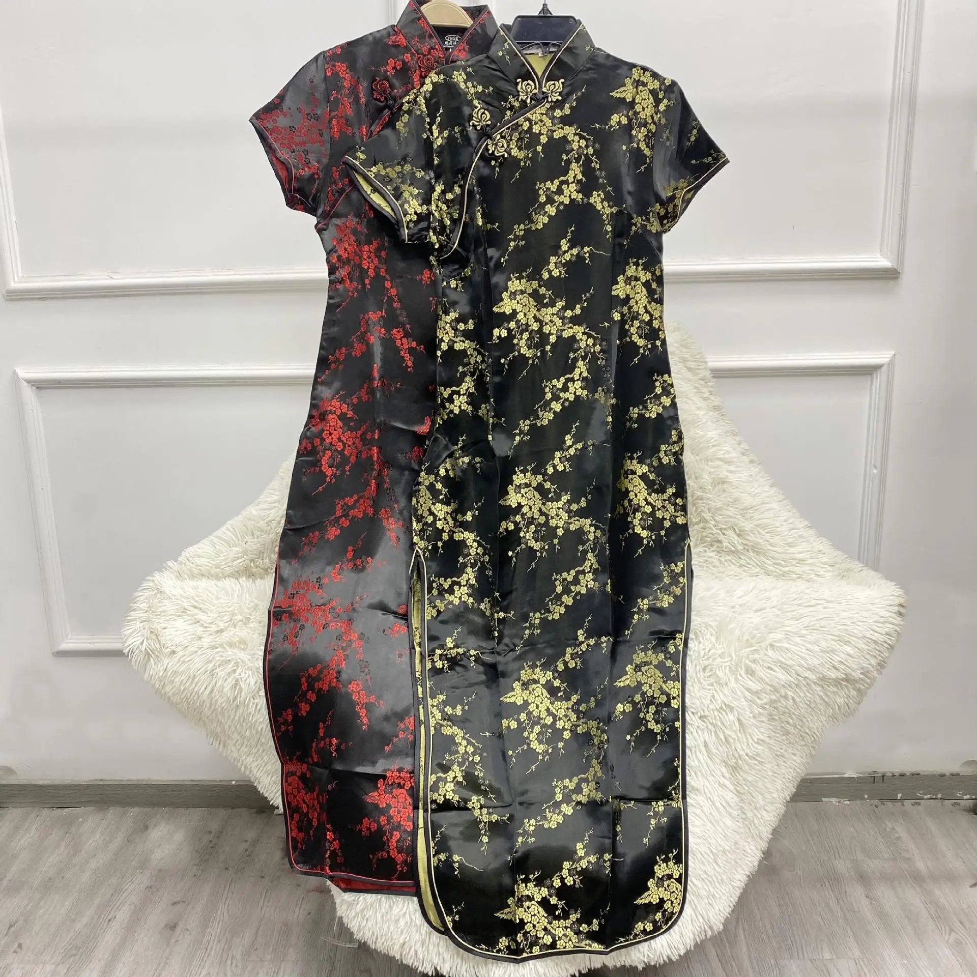 

Black Flower Cheongsam New Chinese Dresses Women Elegant Qipao Improved Chinese Vestidos Costumes Satin Short Sleeve Qipao