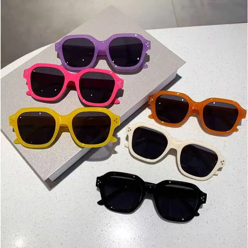 Retro Square Sunglasses Men Fashion Personalized Sun Glasses INS Women Dopamine Colors Suitable for Travel, Leisure and Vacation