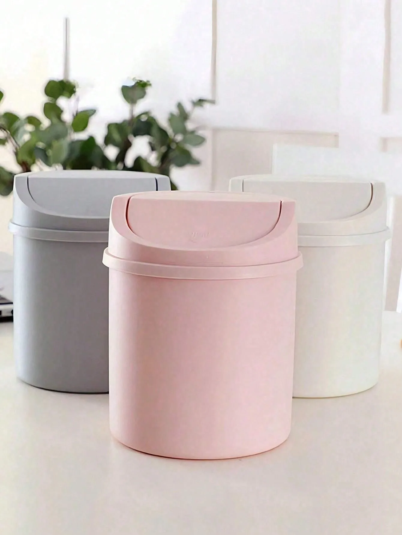 Mini Trash Can With Lid, Small Desktop Garbage Can, Plastic Desk Waste Basket, Rotating Lid Design To Prevent Odor Leakage, For Storing Fruit Peels And Paper Scraps, Keeping Desk Tidy, Suitable For Ba image 6