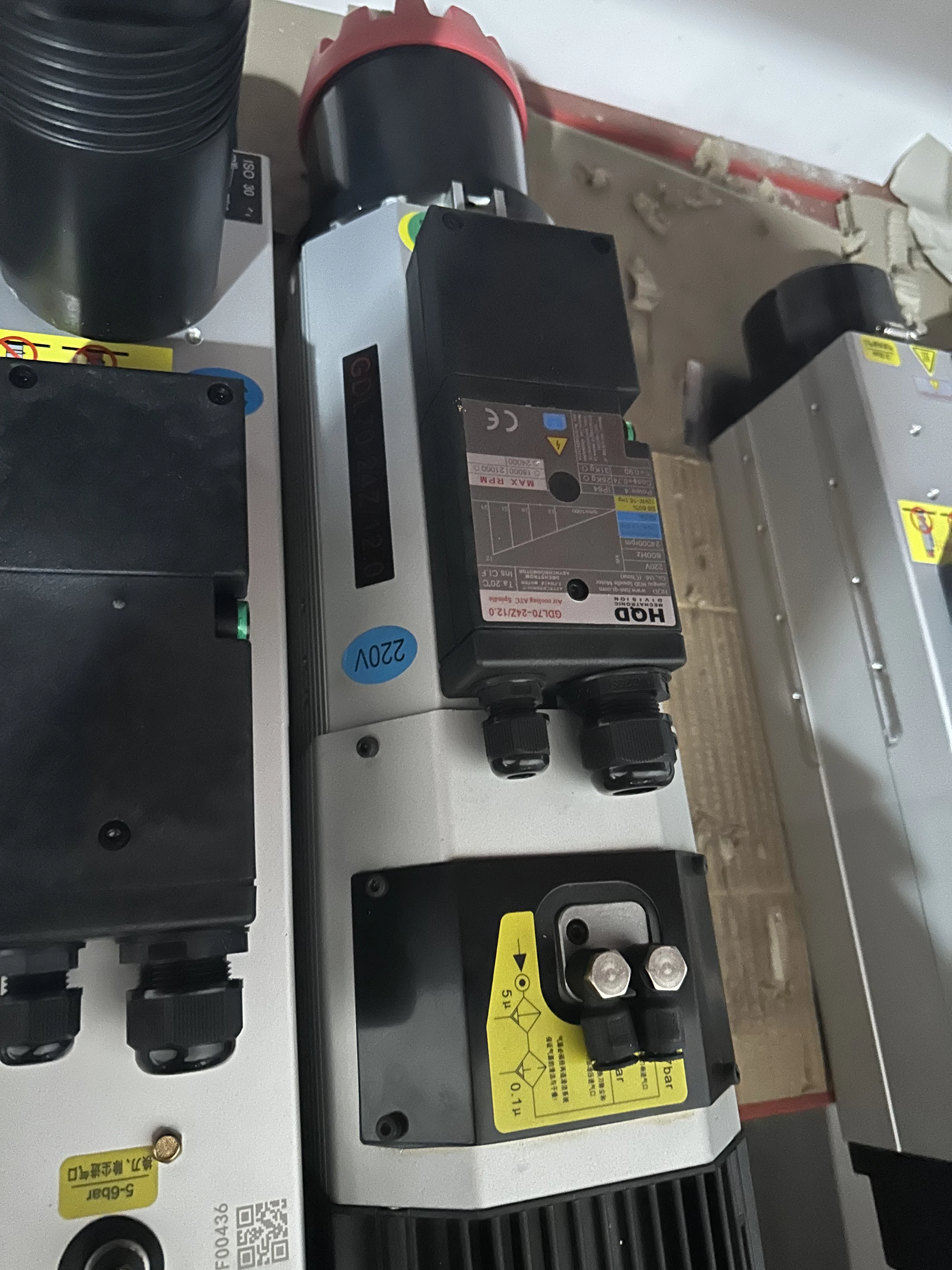 มอเตอร์แกนหมุนงานไม้ CNC รุ่น HQD 12Kw HSK63F 380V 220V ความเร็วสูง ระบายความร้อนด้วยอากาศ พร้อมระบบเปลี่ยนหัวเครื่องมืออัตโนมัติ ATC HSKF63 รุ่น GDL70-24Z/12