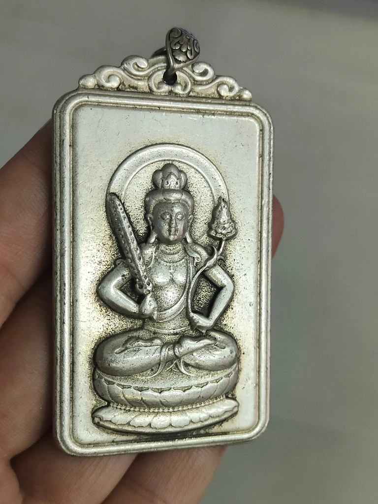 الرجعية الفضة التبتية على الوجهين نحت Manjushri Guanyin العلامة التجارية الأخضر الأم قلادة الصين هدية