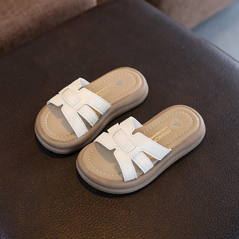Girls' slippers 2026 summer new style children's shoes girls' princess shoes soft bottom fashionable outdoor wear one-word drag