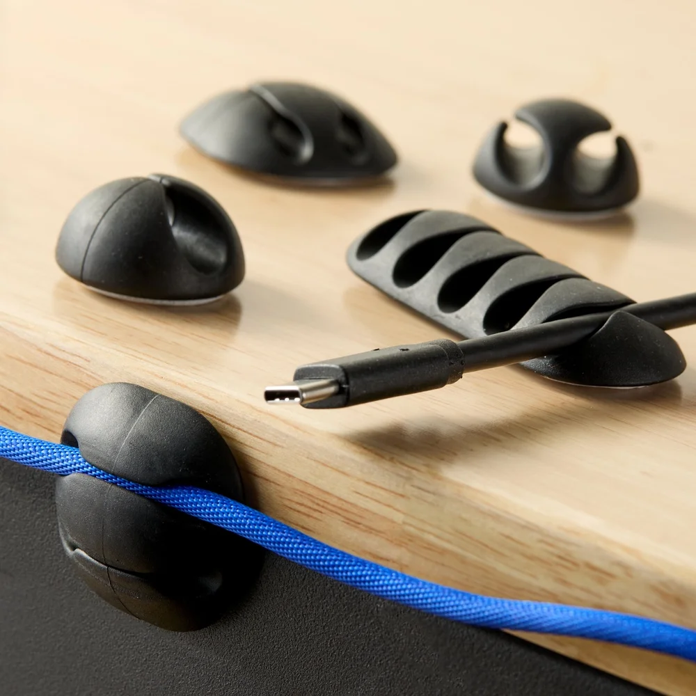 Router di cavi multiuso Supporti per cavi autoadesivi da 25 conteggi Organizzazione cavi da tavolo Ricarica cavi per monitor Ethernet