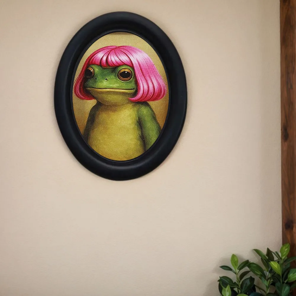 1 Piece of Fun Frog Wall Decoration with Pink Hair, Fun Frog Framed Decorative Painting, Frog Element with Quirky Exaggerated Expressions, Wooden Mini Hanging Painting, Unique Home Kitchen Office Decoration, Fun Gift, Holiday Gift