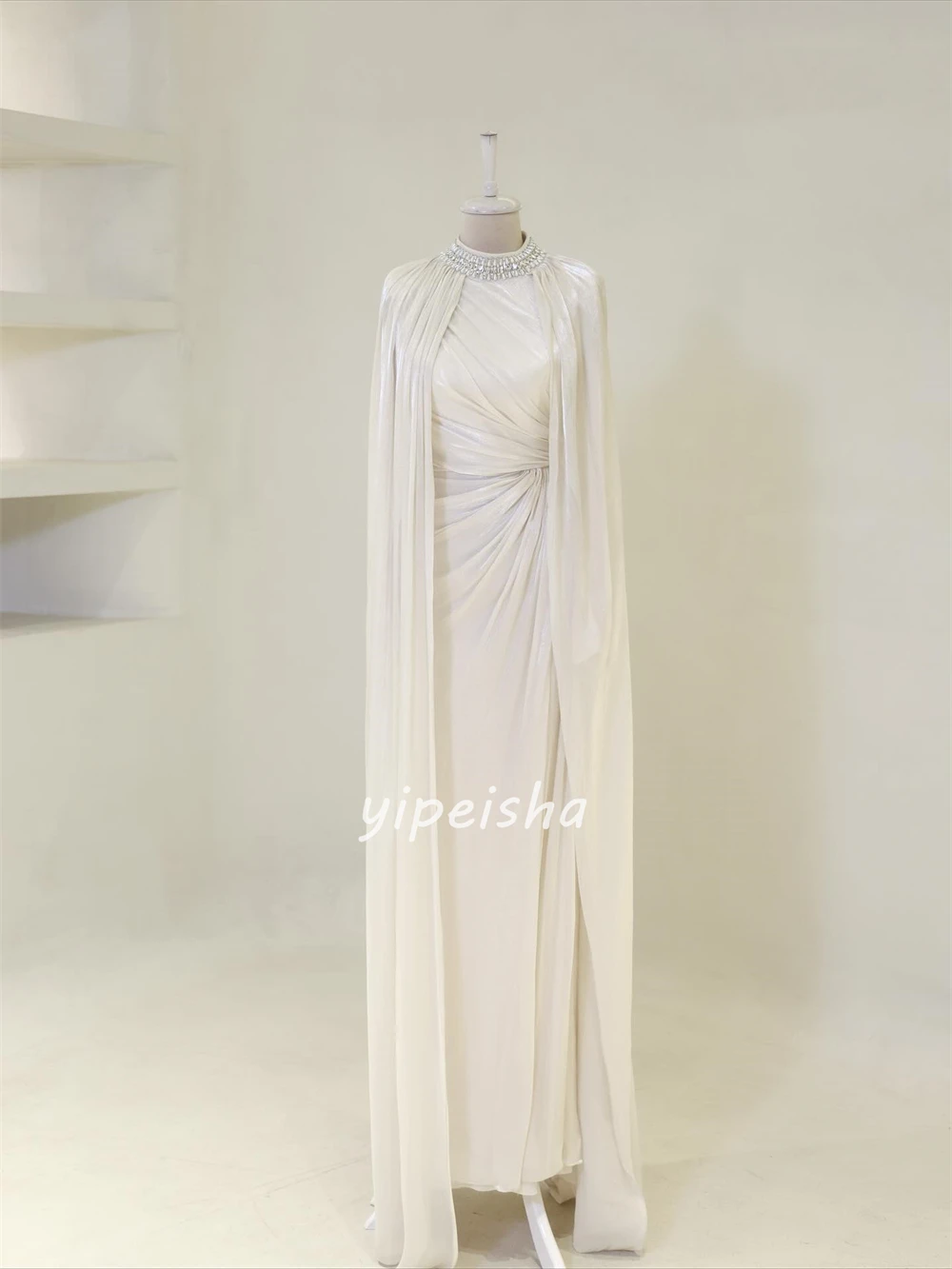 ชุดเดรสยาวคอสูงทรงตรงผ้าชีฟองประดับคริสตัลจีบสไตล์โมเดิร์นสั่งตัดได้สำหรับโอกาสพิเศษแฟชั่น