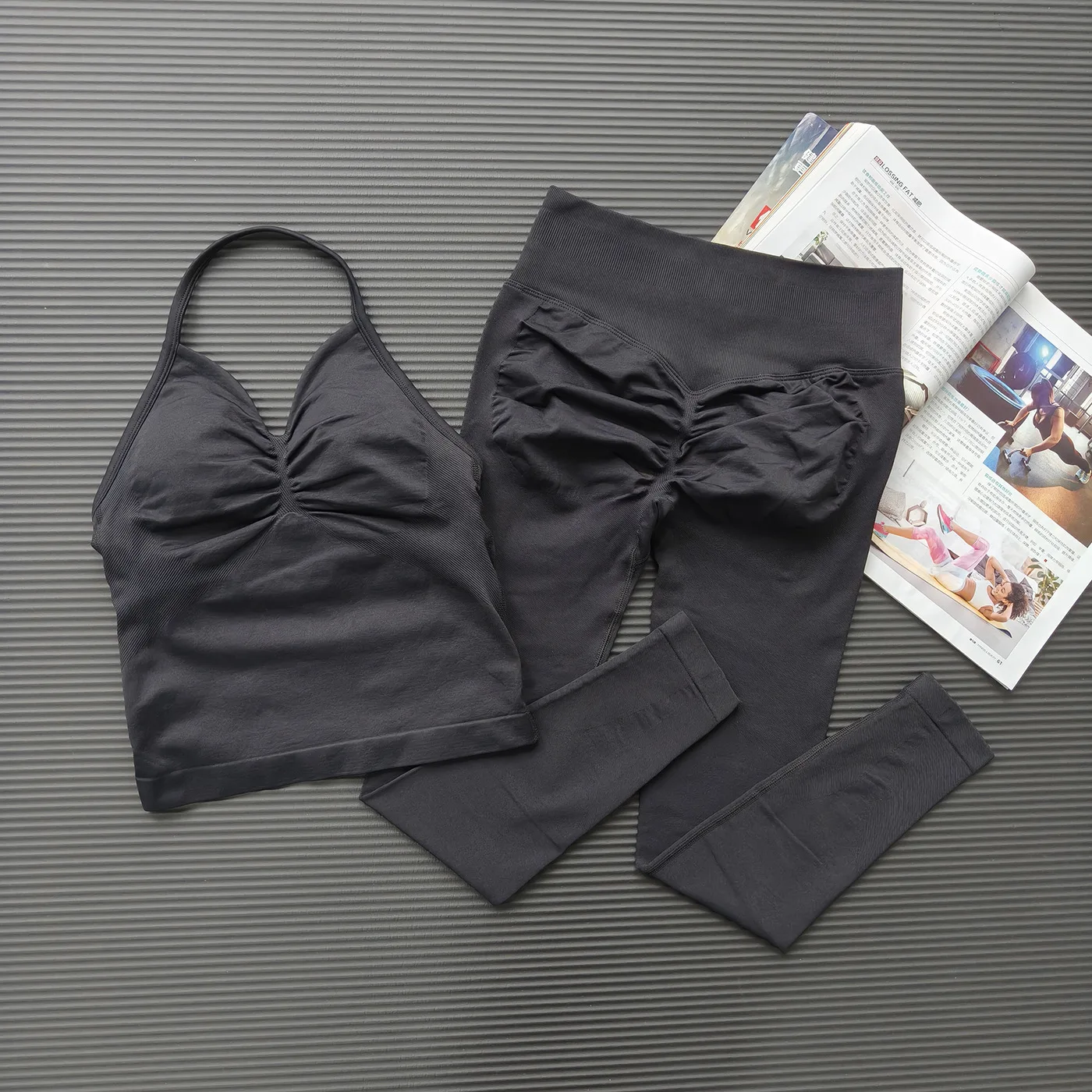 Damen High-Waist 2-Teiliges Yoga-Set Leggings-Set Rückenfreies Sport-Set Tanktop Pilates Fitness Gym-Set Scrunch-Anzug Sportbekleidung – Detail 4