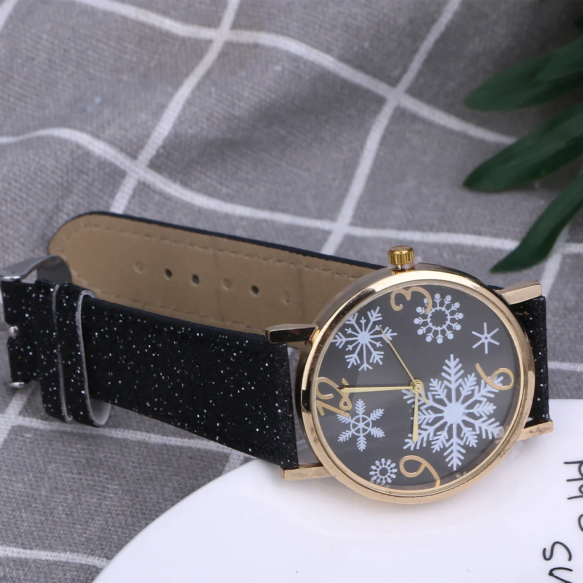 

Christmas Watch Green Snowflake Dial Alloy Quartz Movement Women'S Fashion Wristwatch Holiday Gift For Lady Wife