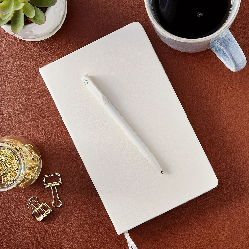 模擬レザーノートブック 240 ドットページ 5x8.25 耐久性のあるバインディング 拡張可能なポケット 2 ページマーカー バレットジャーナリング スケッチング