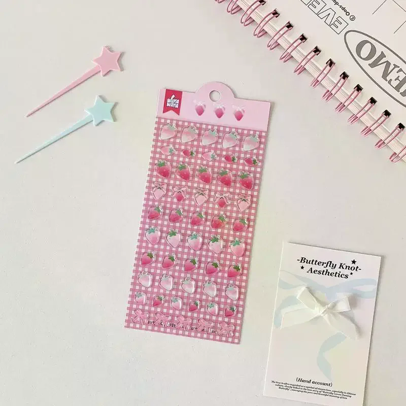 Decalcomanie decorative Cartoon Fragola Fiocco di neve Adesivi per diario 3D impermeabili per custodie per telefoni Forniture artigianali fai-da-te