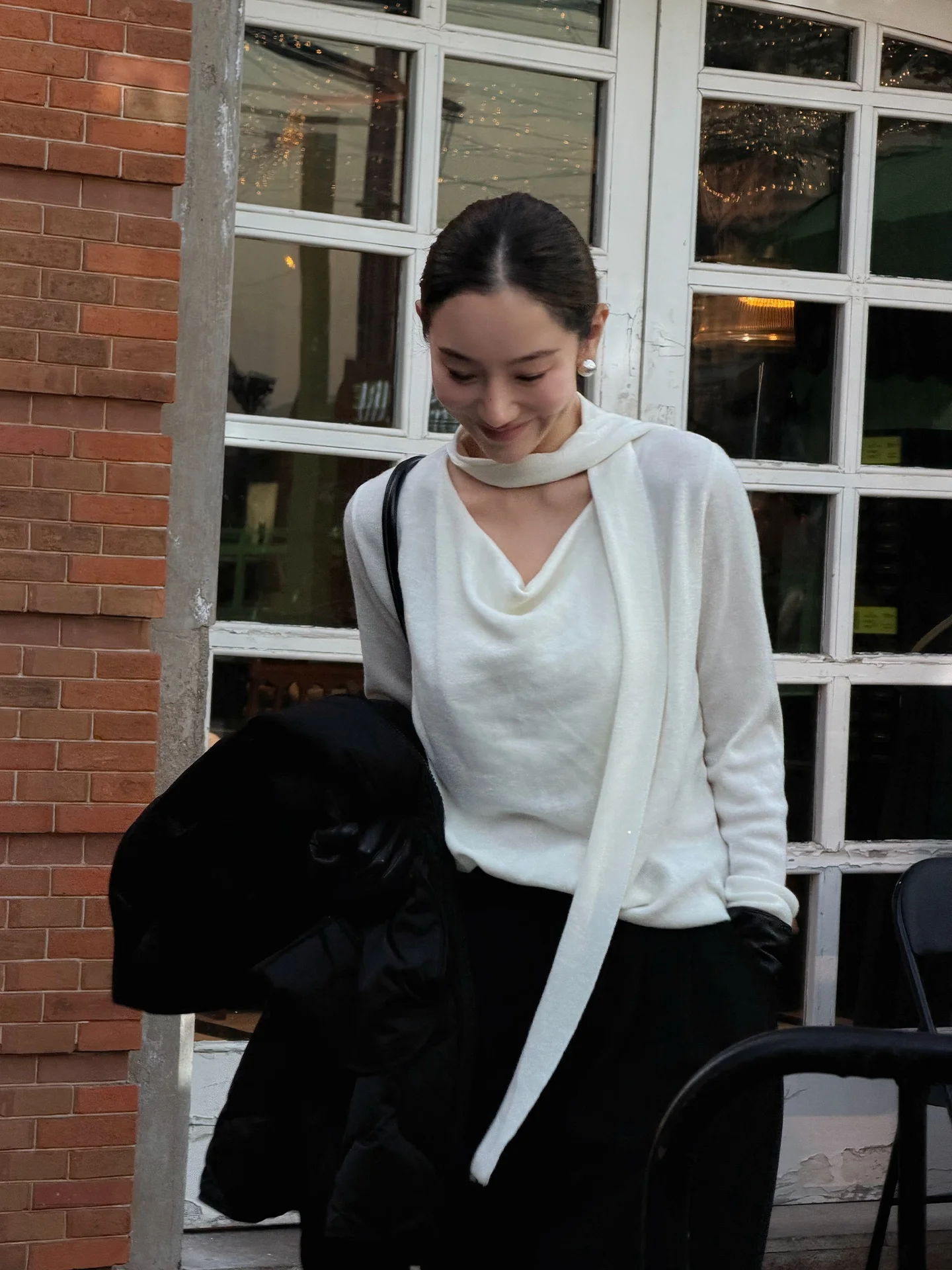 

Вязаный свитер LiHuiEr с дизайном «Белая ветряная мельница» для женщин: зимний, повседневный, с длинными рукавами, комфортный и теплый трикотаж