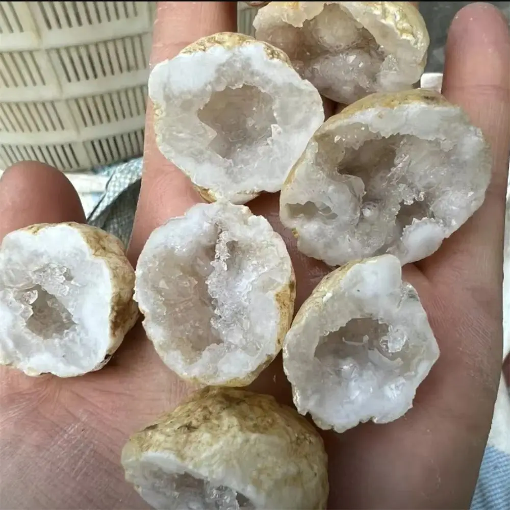 Natural And Beautiful Agate Geode Bedroom Office Decoration Decoration Aromatherapy Stone Diffuser Stone Crystal Decoration