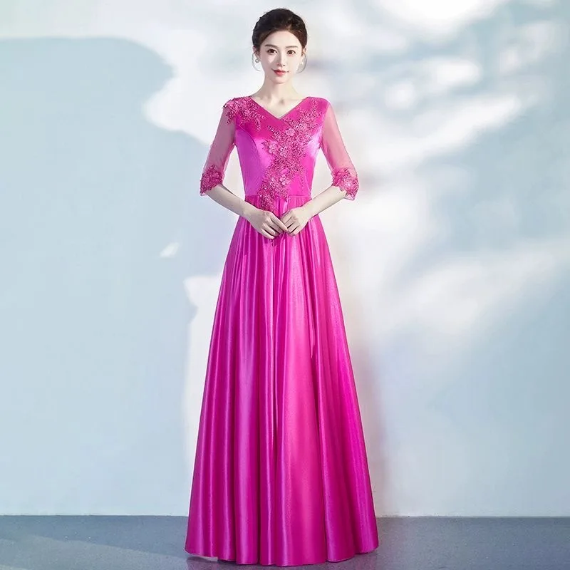 

Женский традиционный вьетнамский Cheongsam с восточной цветочной вышивкой, вечерняя одежда для хора и выступлений