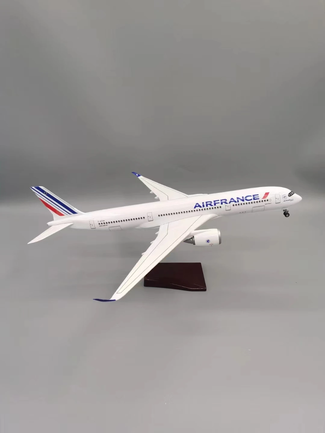 47cm Original Model Planes a350 air france Airplanes Plane Diecast Plastic Resin Miniature Plane Ornament For Collection Gift