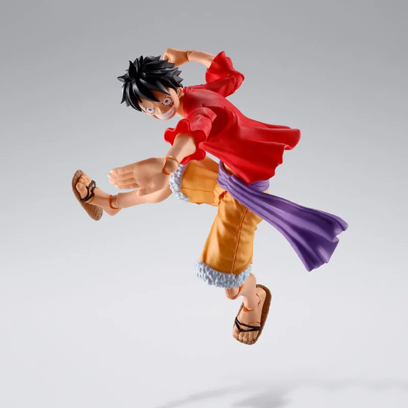 Bandai Genuine One Piece Model Kit Anime Figures SHF Monkey D Luffy The Raid on Onigashima Action Figure Collection Model Toys