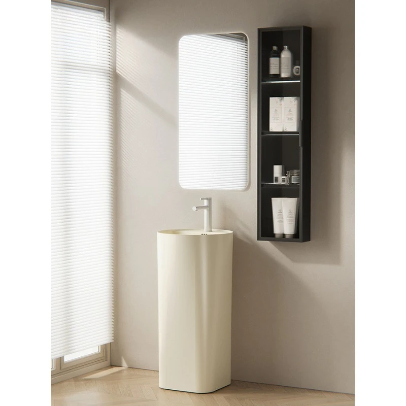 Floor-to-ceiling bathroom Balcony Small apartment courtyard Outdoor vertical wash basin Pool