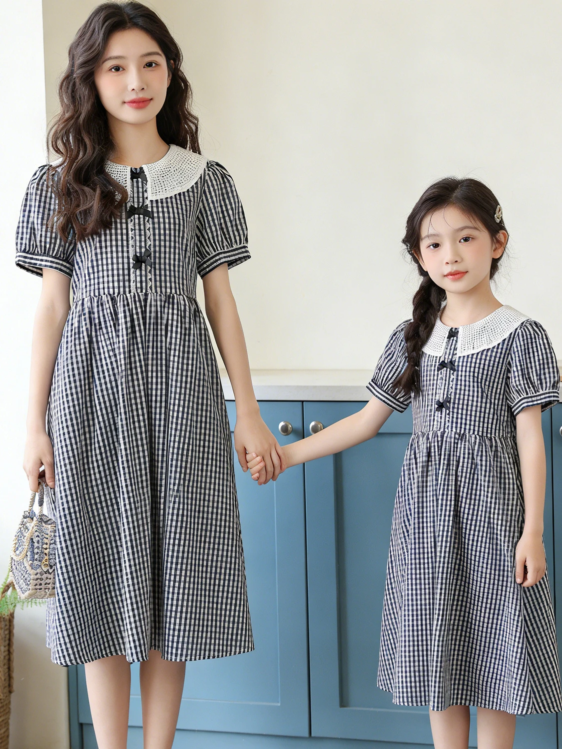 vestido-de-verano-a-cuadros-para-ninas-manga-corta-cuello-peter-pan-falda-acampanada-tela-de-algodon-suave-cintura-media-alta-con-aberturas-para-uso-diario
