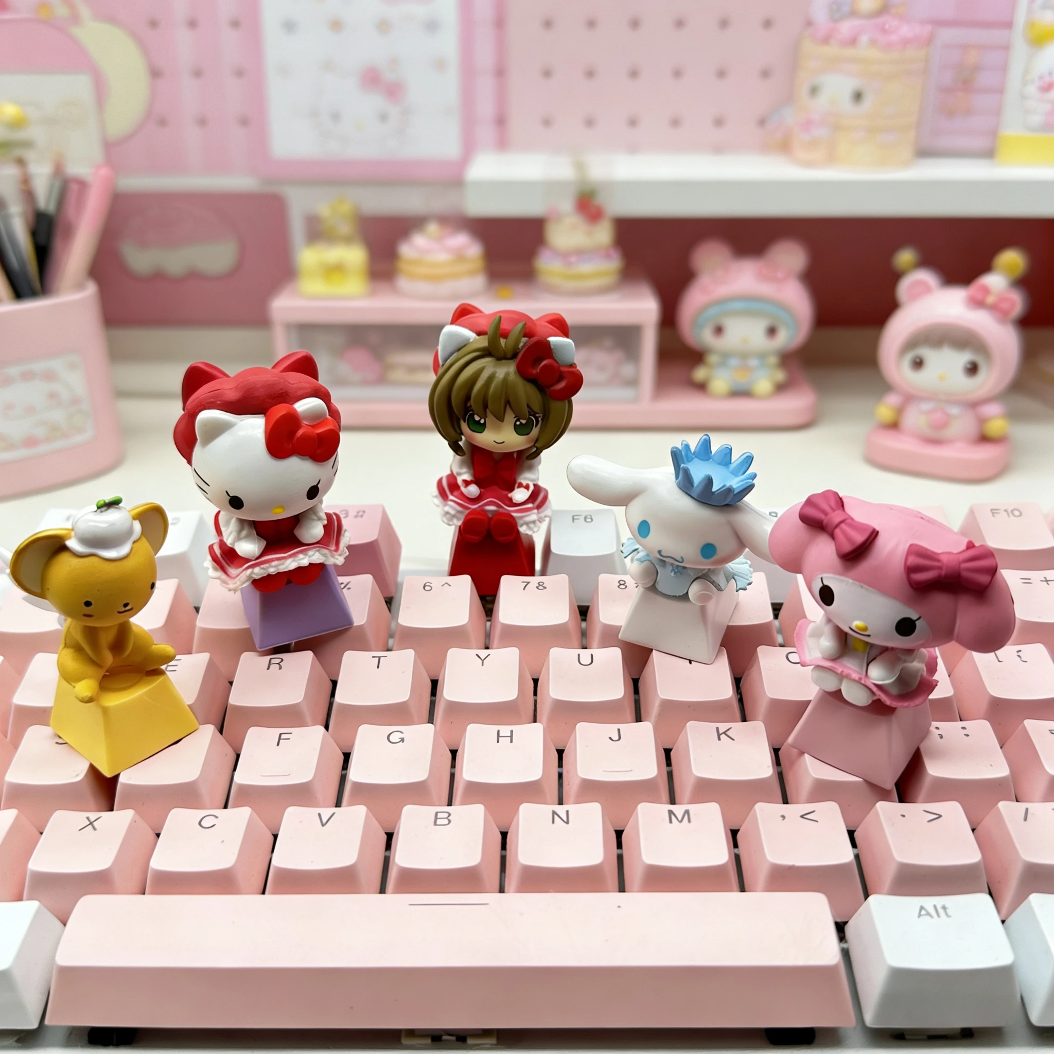 

Sanrio Cartoon Anime Cute Cartoon Keycaps DIY Handmade Custom Gifts Couple Mechanical Keyboard PBT Material ESC Keycaps